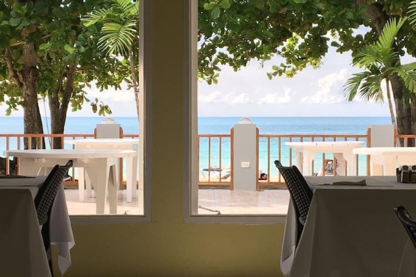 Hotel Coral Seas Beach Resort (Whitehall)